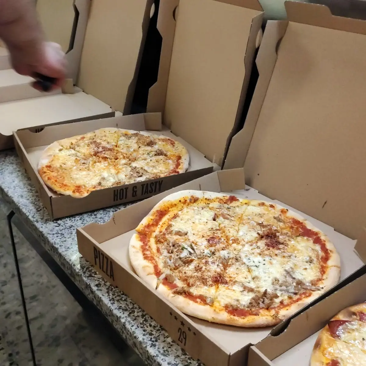 Pizzer