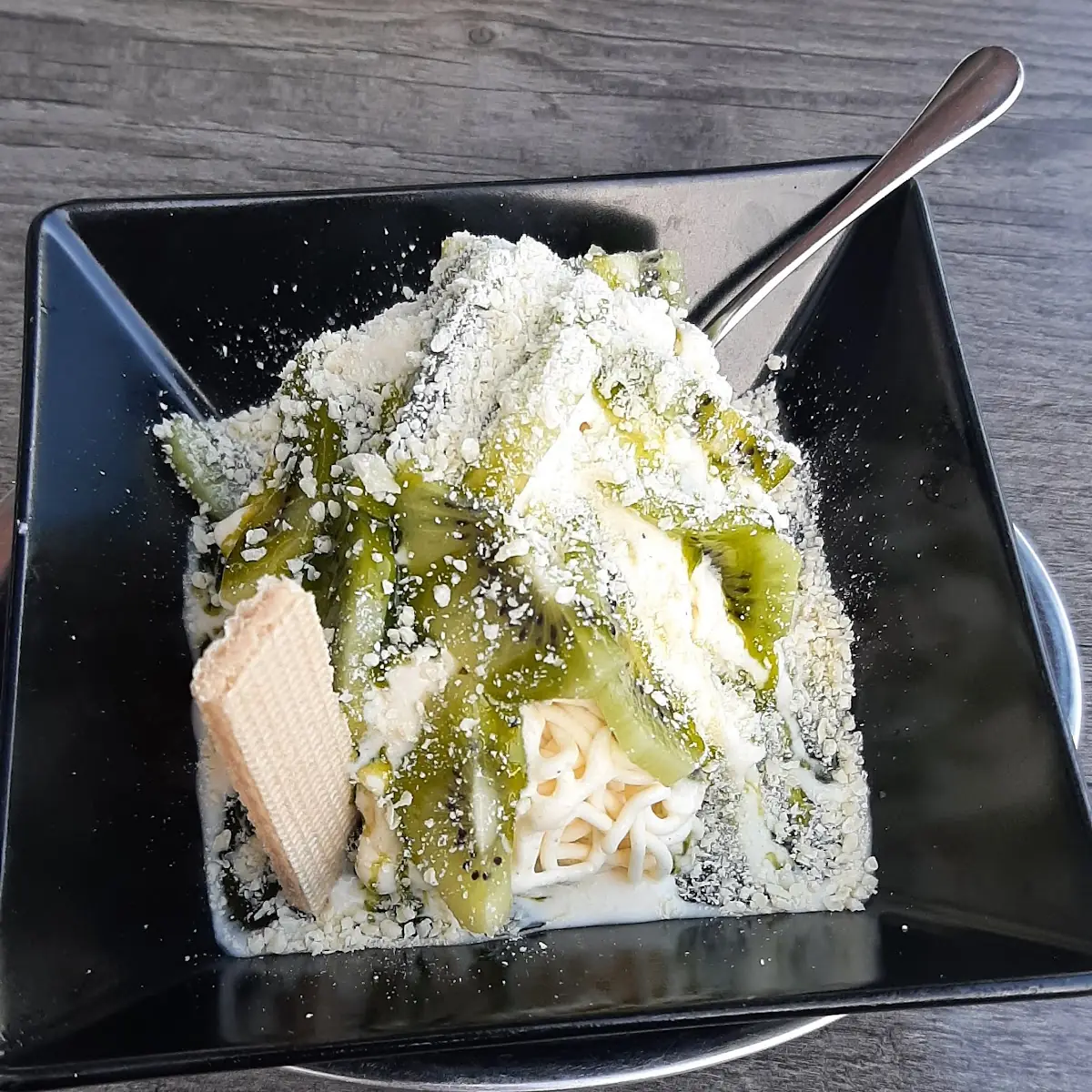 Spaghetti Eis Mit Kiwi