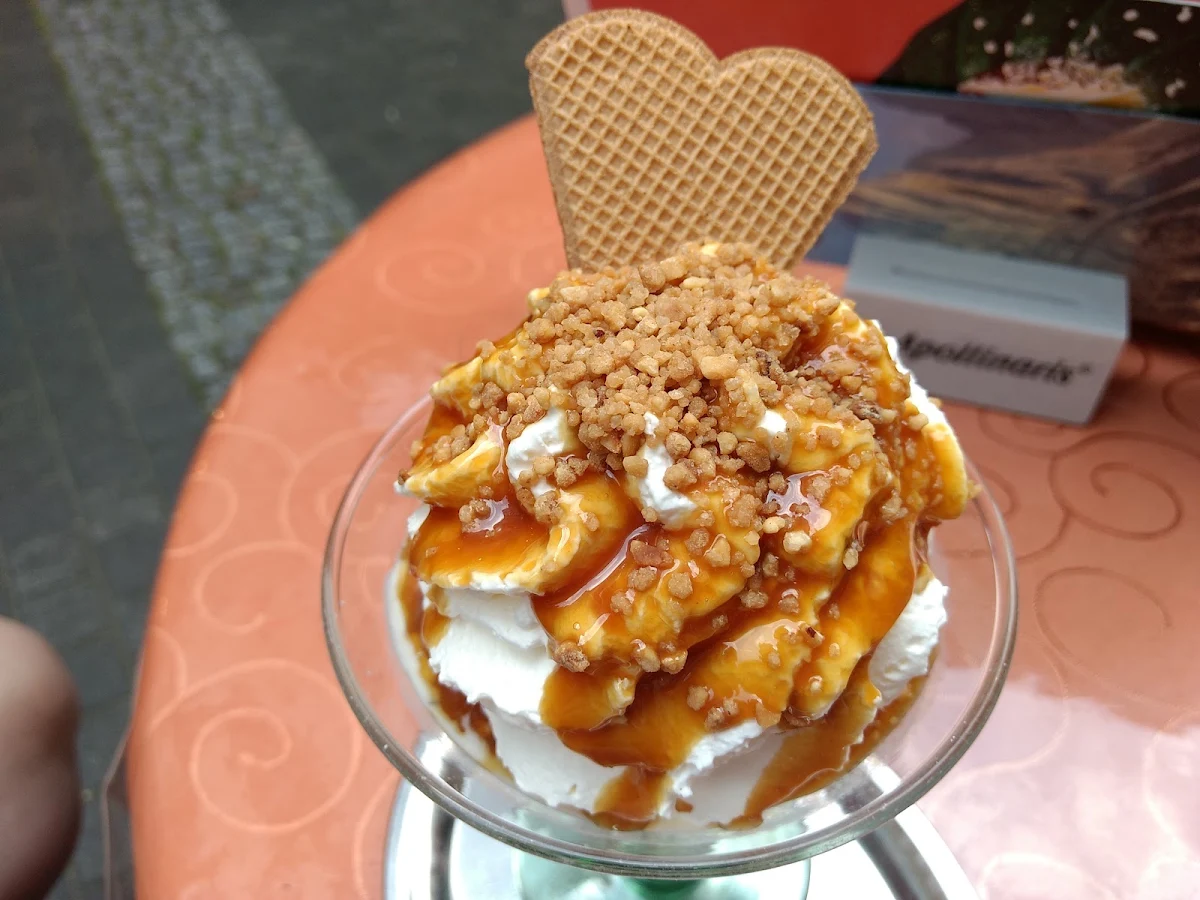 Karamellbecher, Eiscafé Dolomiten, Echtes italienisches Eis seit 50 Jahren aus den Dolomiten