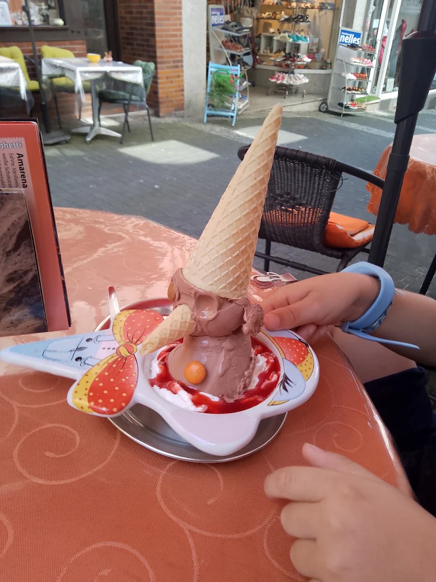 Pinoccio, Eiscafé Dolomiten, Echtes italienisches Eis seit 50 Jahren aus den Dolomiten