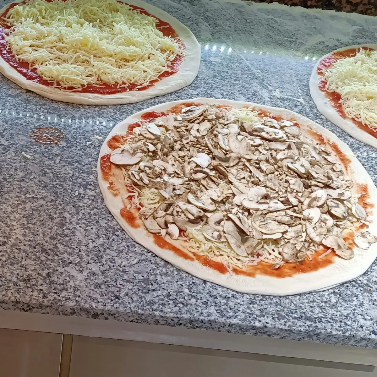 Pizza Funghi