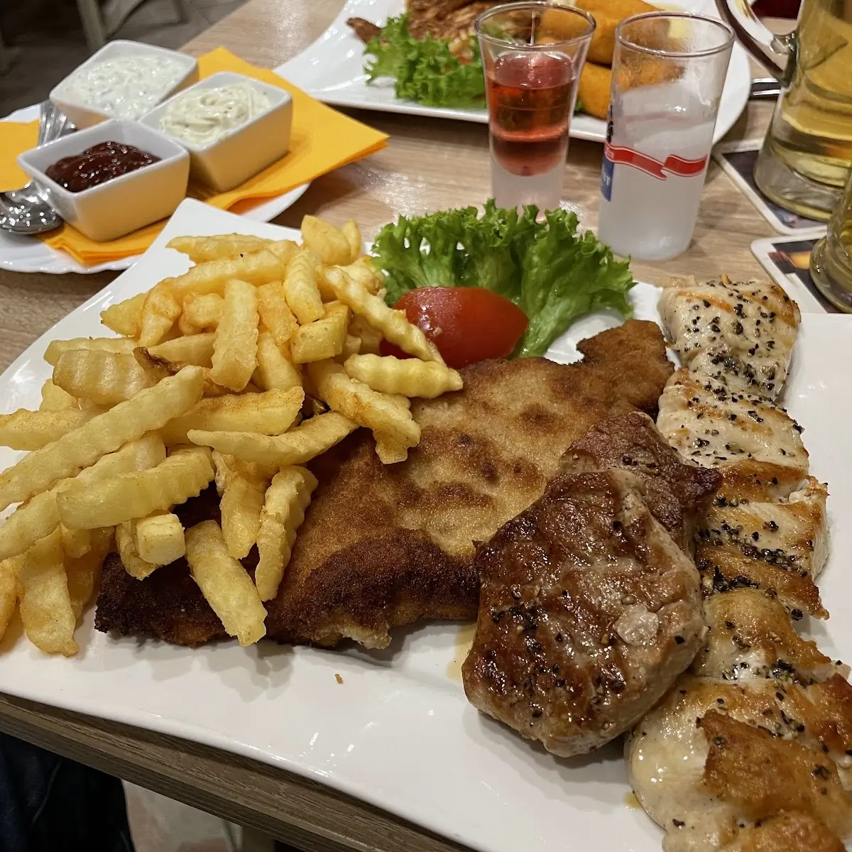Grillteller Mit Hähnchen