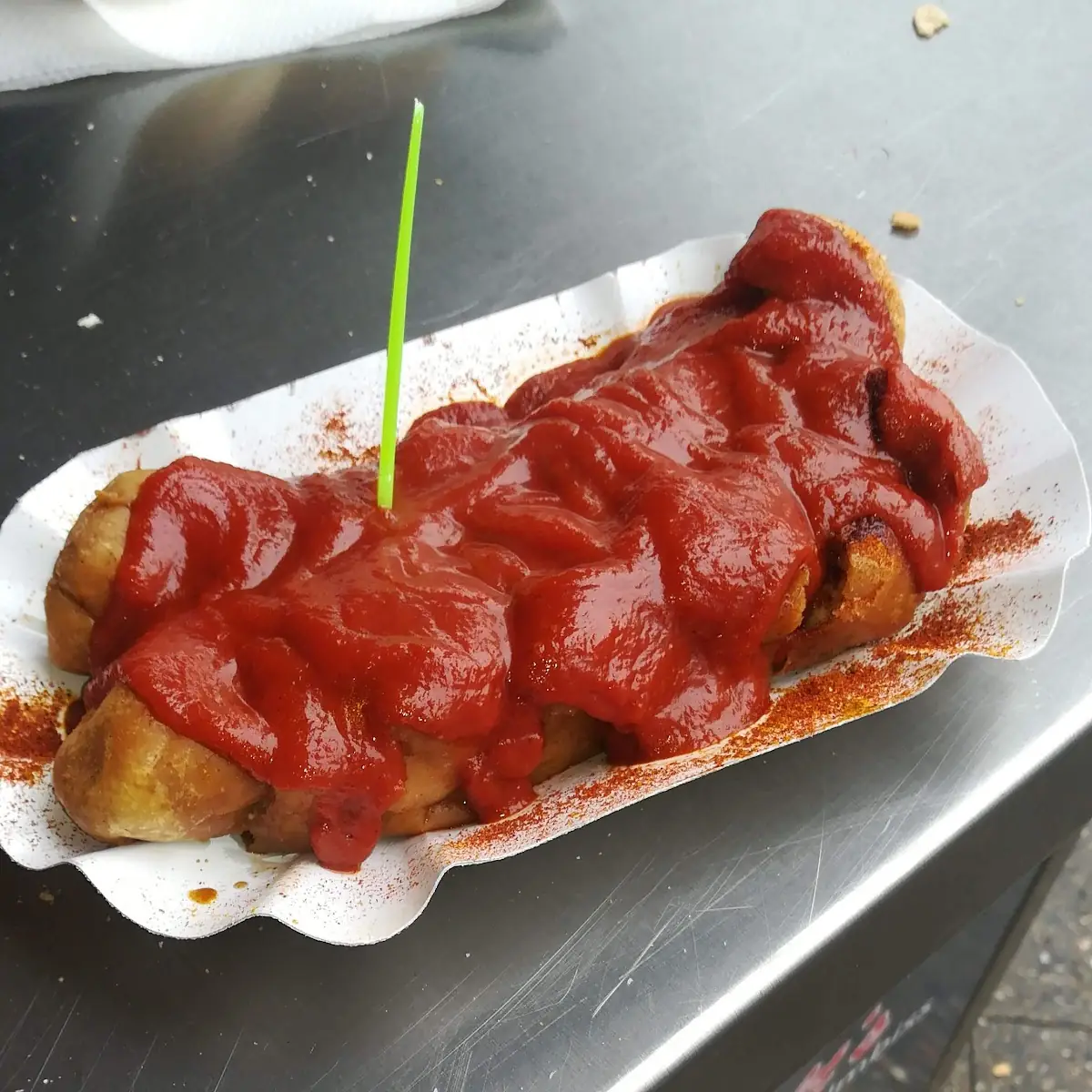 Currywurst Mit Brötchen