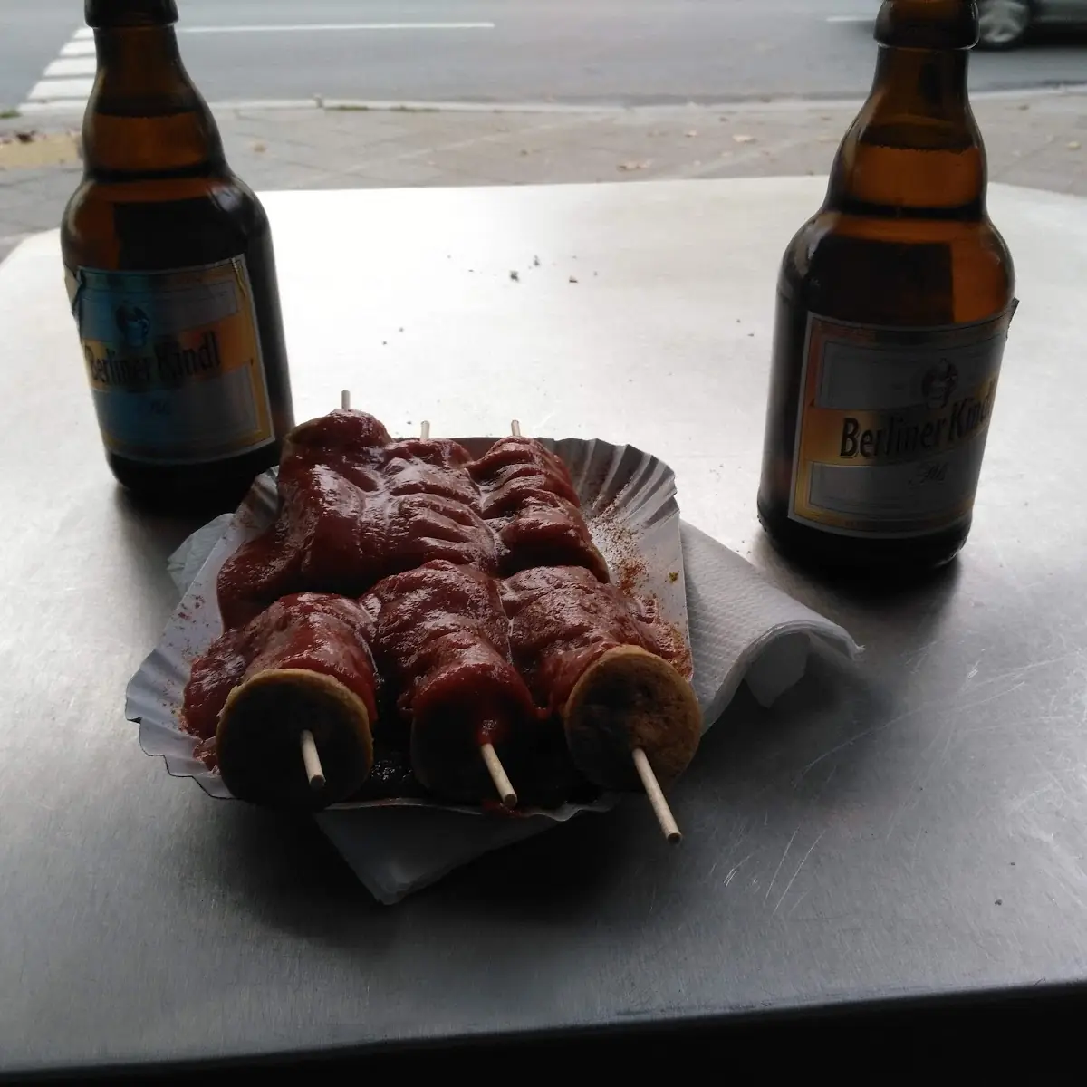Currywurst Und Bier, Krasselt's Imbiss Berlin