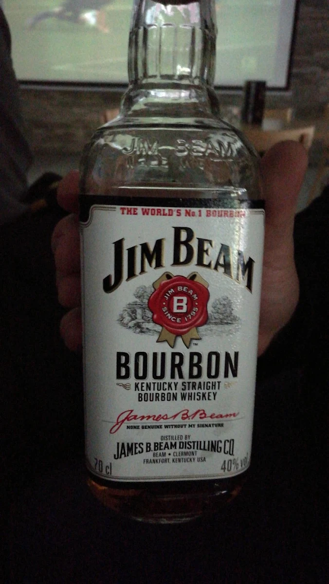 Bourbon Whiskey, Sports Arena | Billard