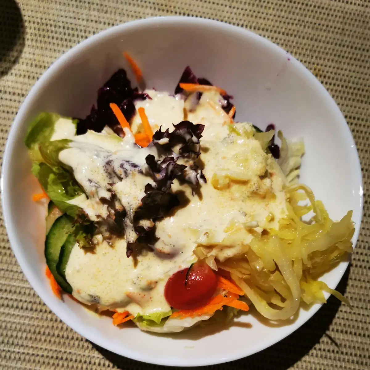 Salat, Mikos Restaurant