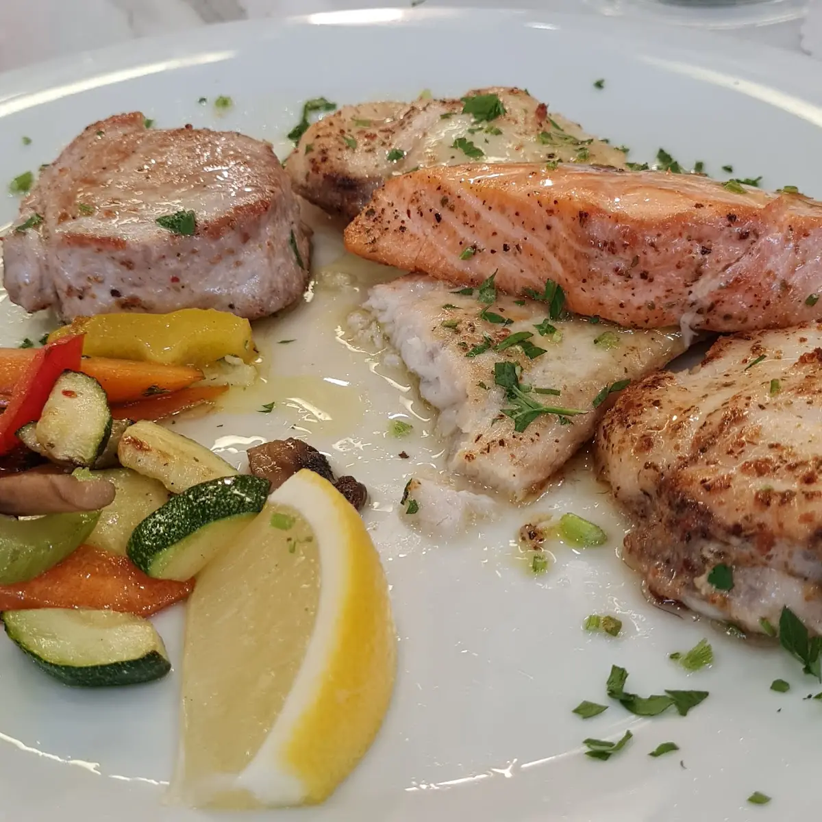 Fischtellerkombination