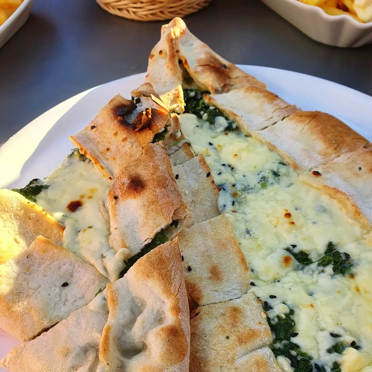 Pide Mit Spinat