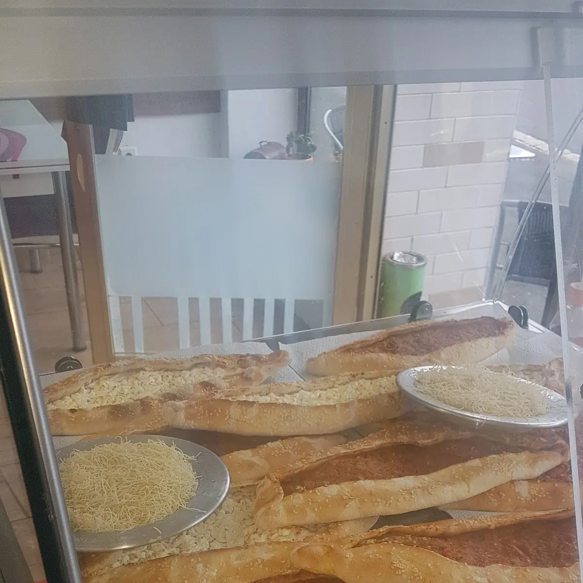 Pide Künefe
