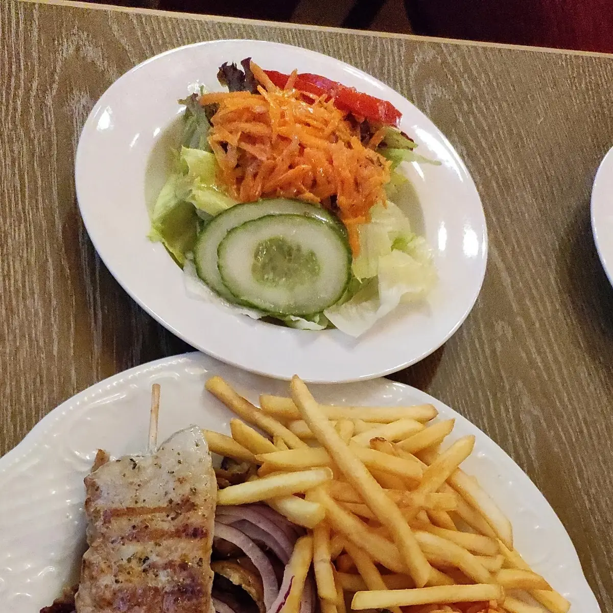 Highlights, Restaurant Trachtenheim