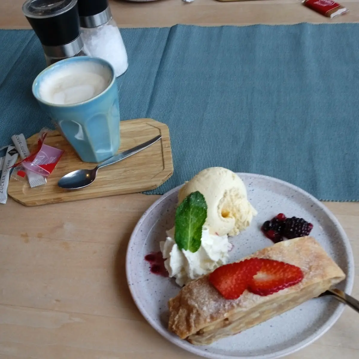 Apfelstrudel