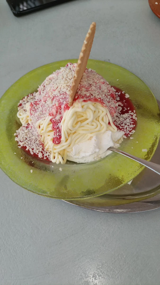 Spaghetti Eis