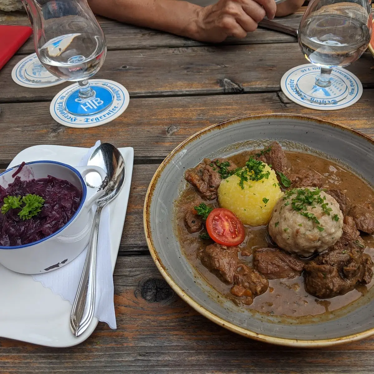 Hirschgulasch