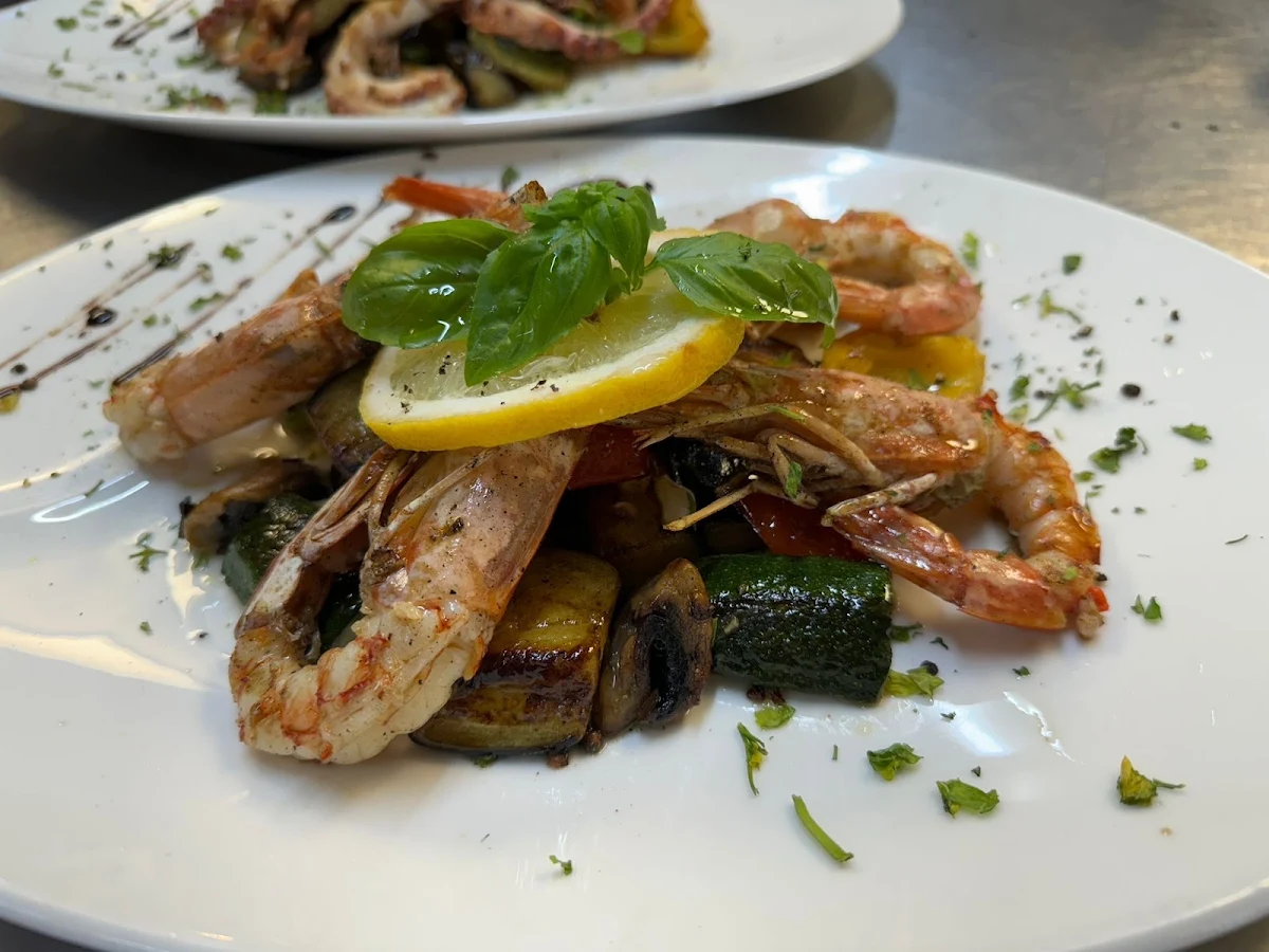Scampi Alla Griglia, Vereinsheim Zur alten Papierfabrik