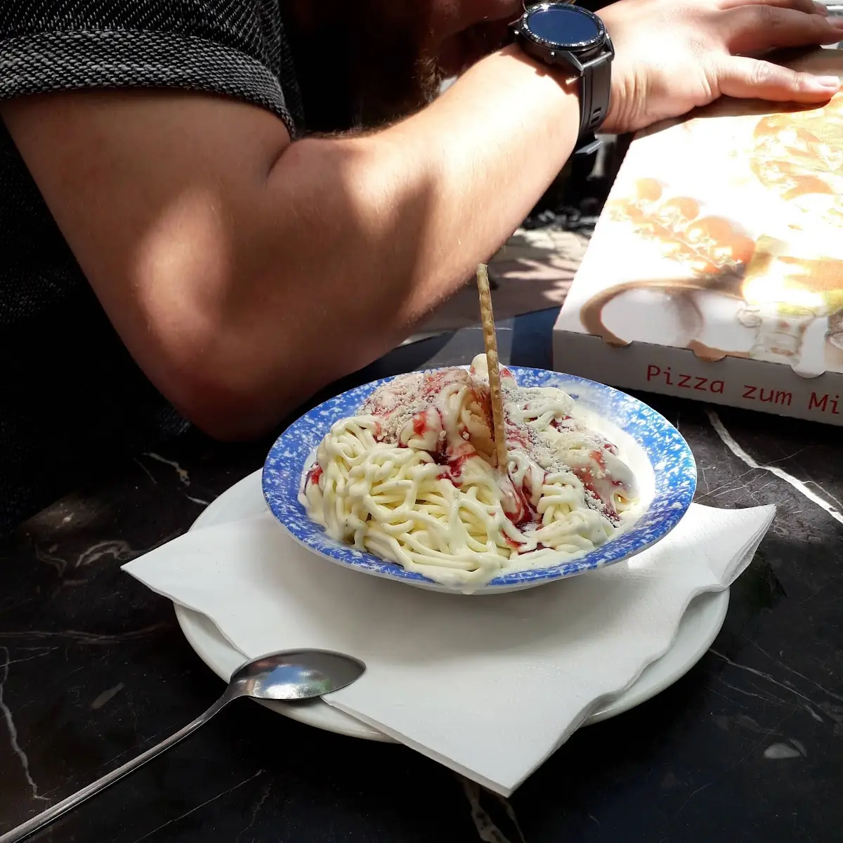 Spaghetti Eis