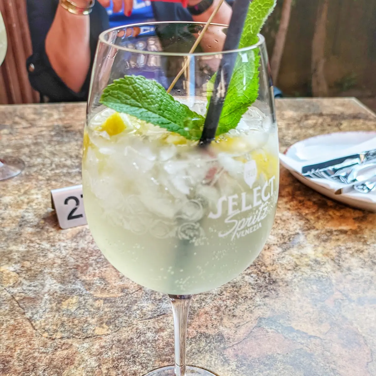 Limoncello Spritz