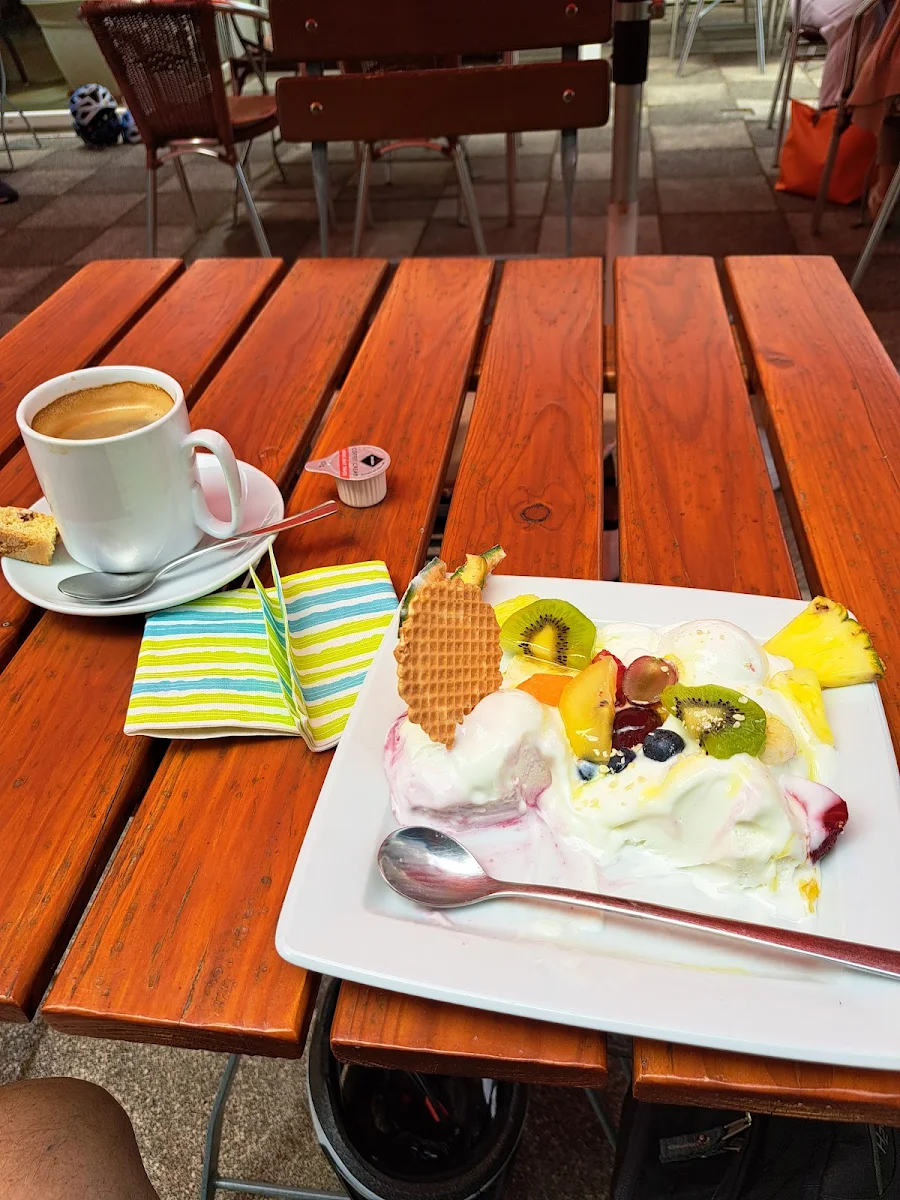 Joghurt-eisbecher