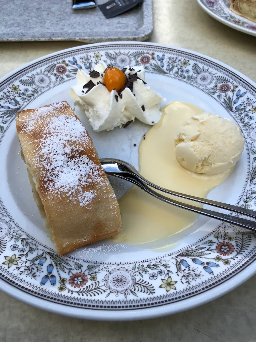Apfelstrudel