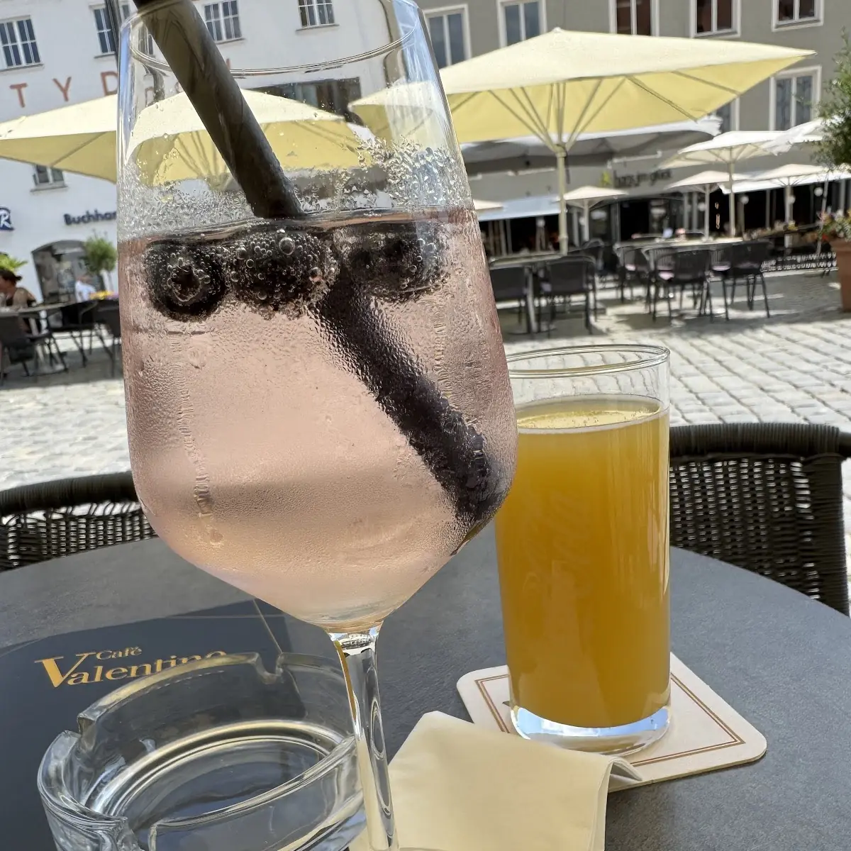 Highlights, Café Valentino