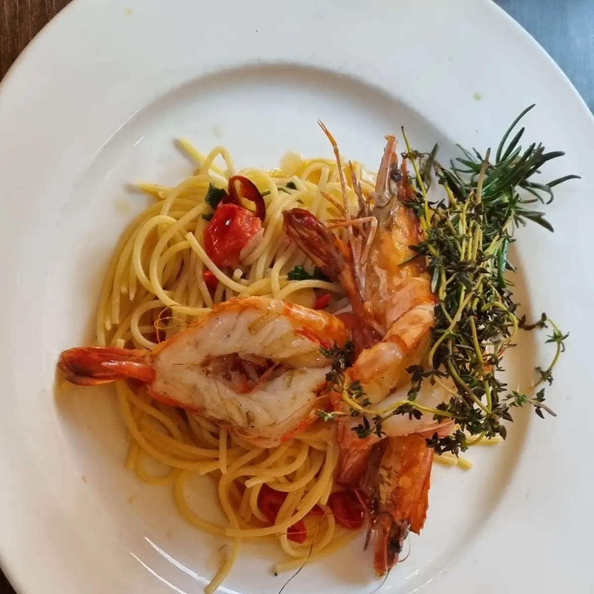 Scampi, Ristorante Sugo