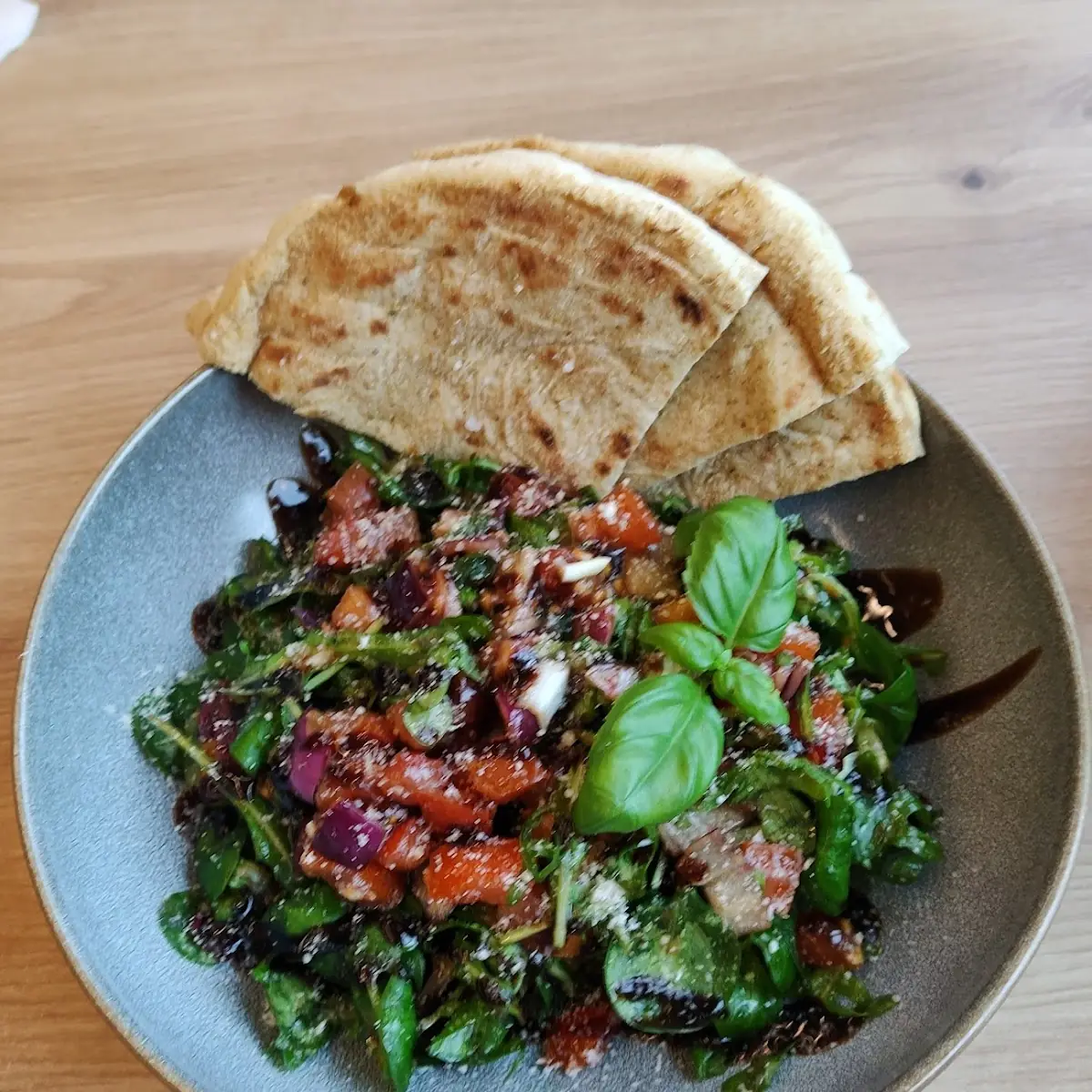 Roka Salat