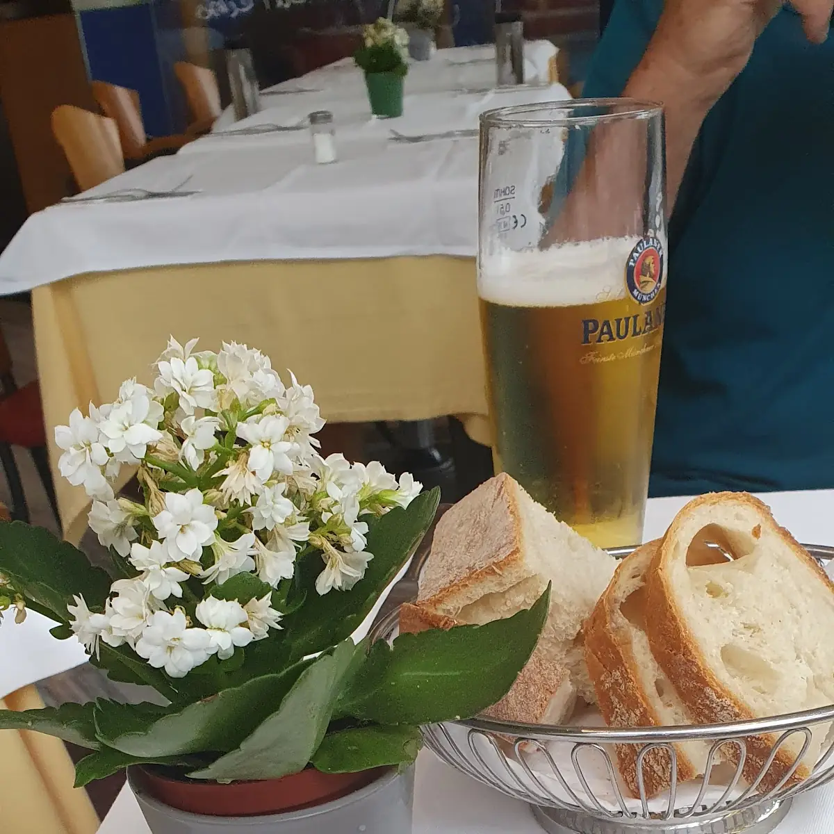 Gem Salat Mit Brot
