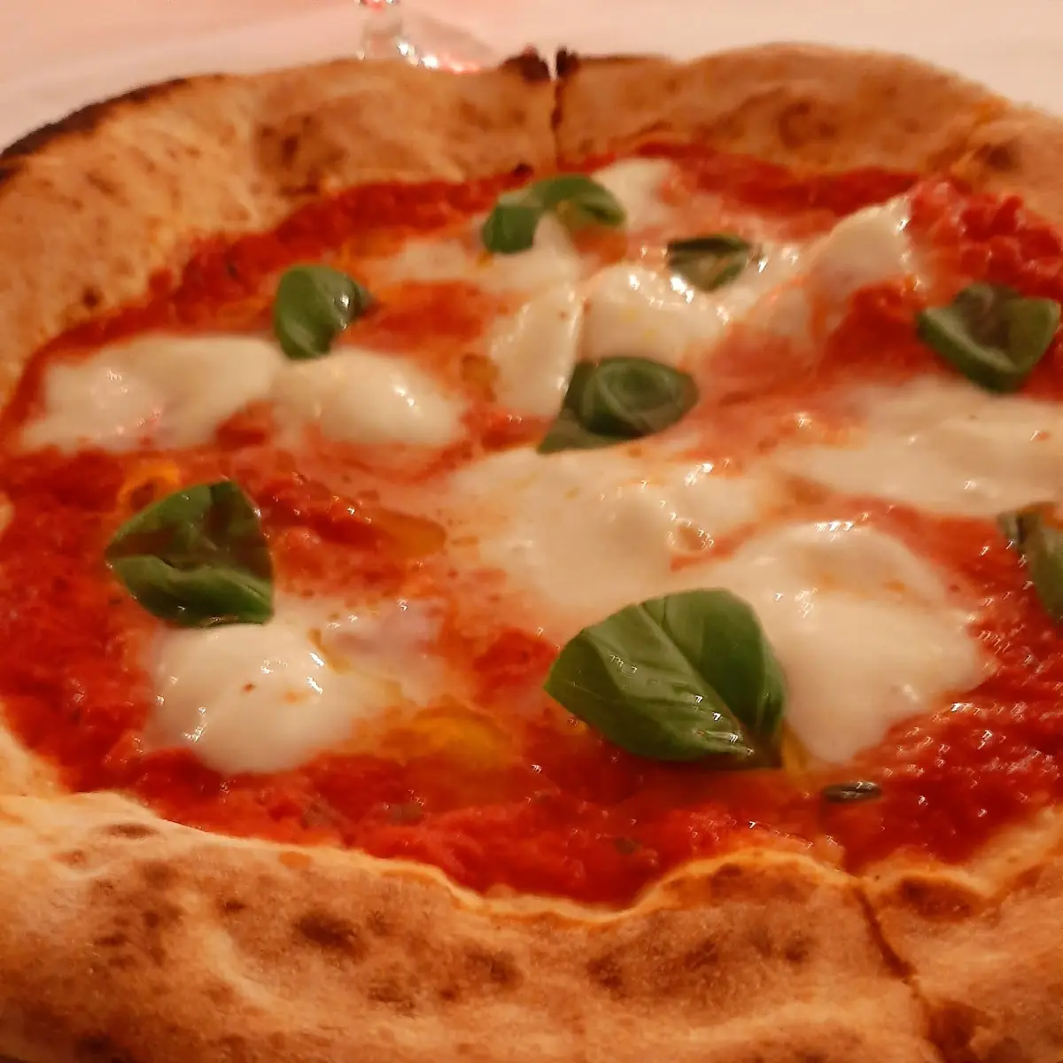 Pitzza Mit Büffelmozerrella