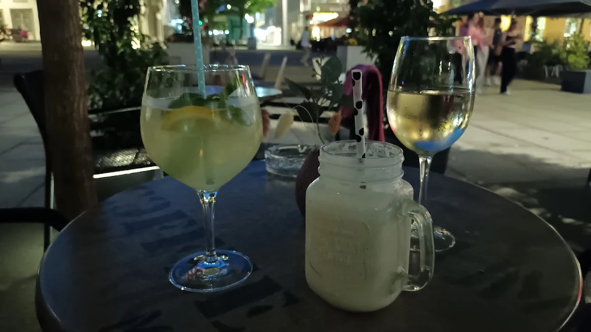 Haselnussshake Und Limetti Cocktail
