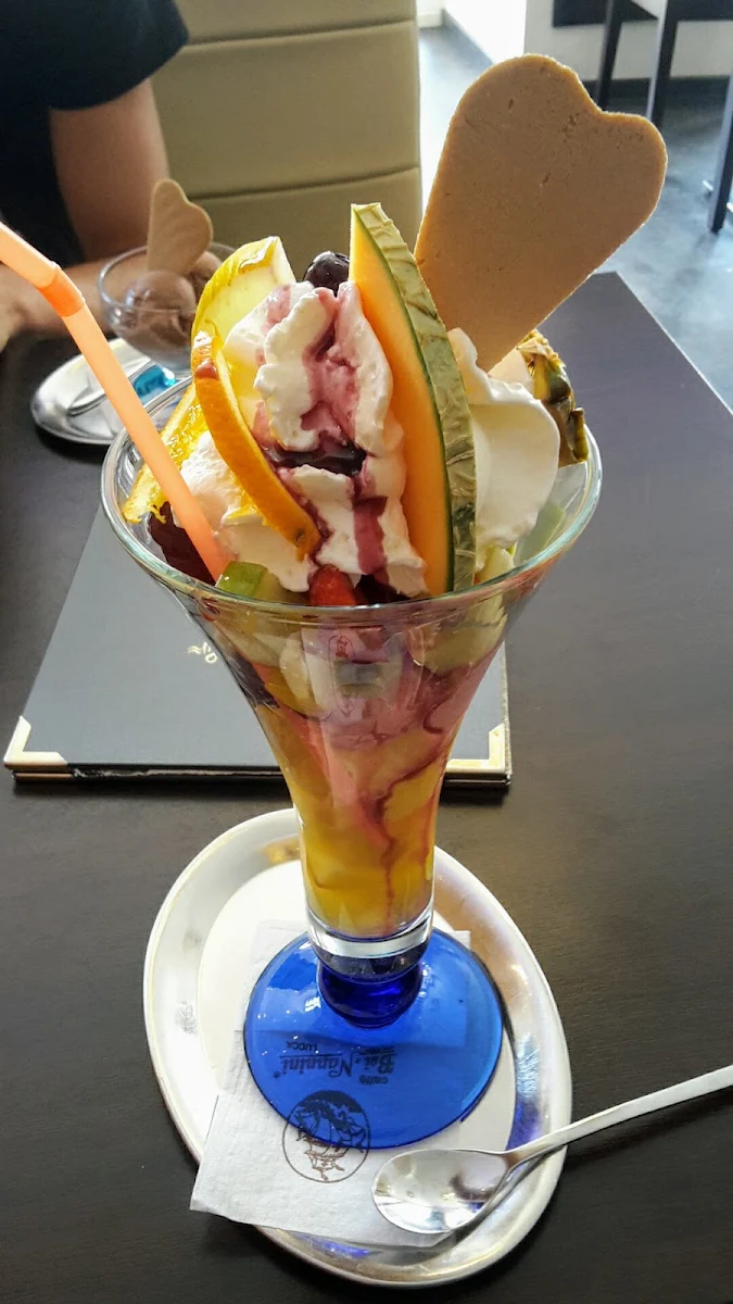 Früchtebecher