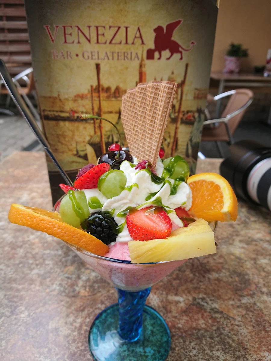 Fruchtbecher
