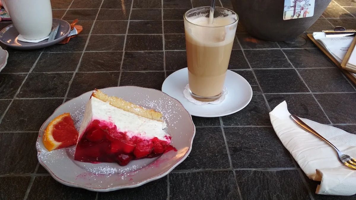 Himbeertorte, Café Floral