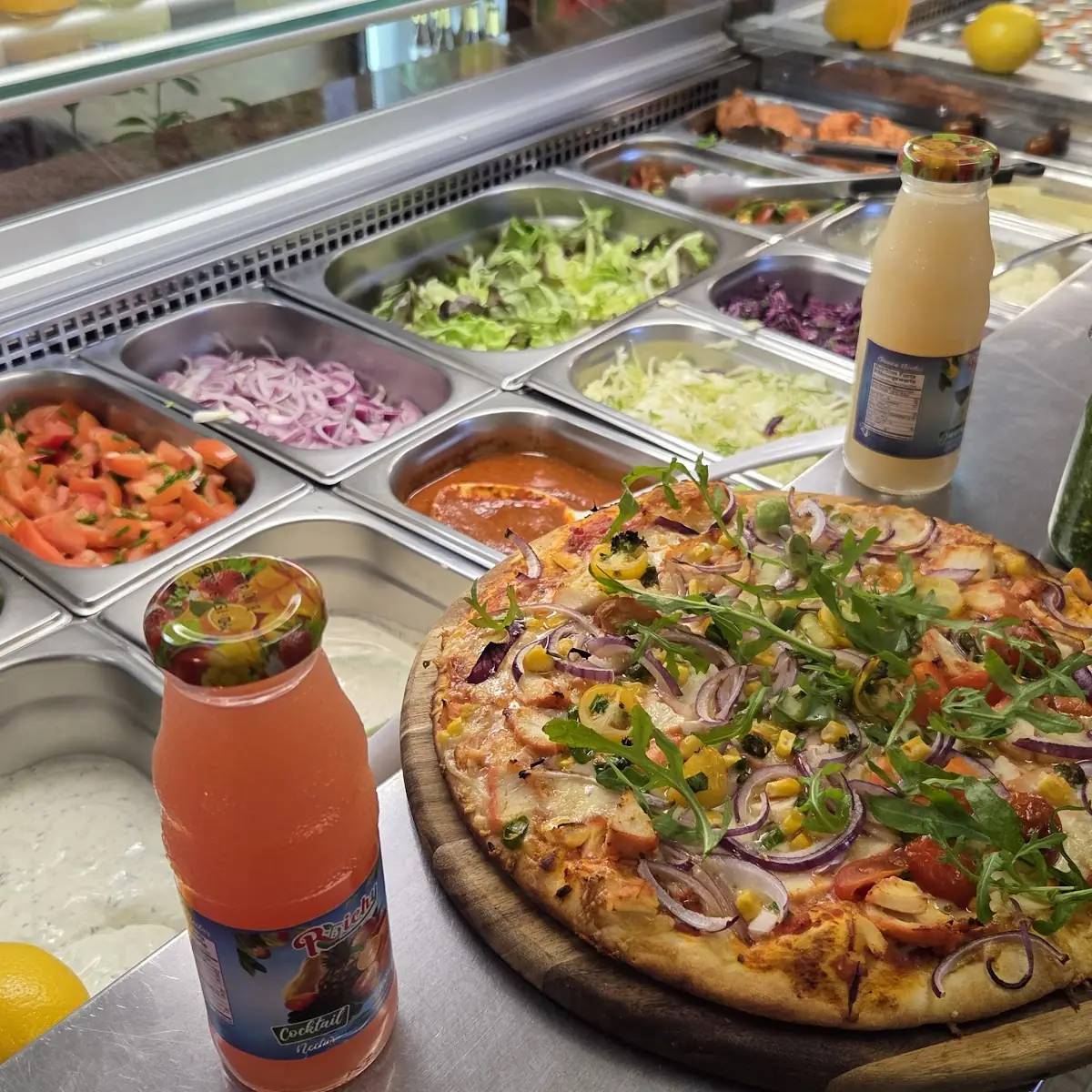 Highlights, Golden Pizza