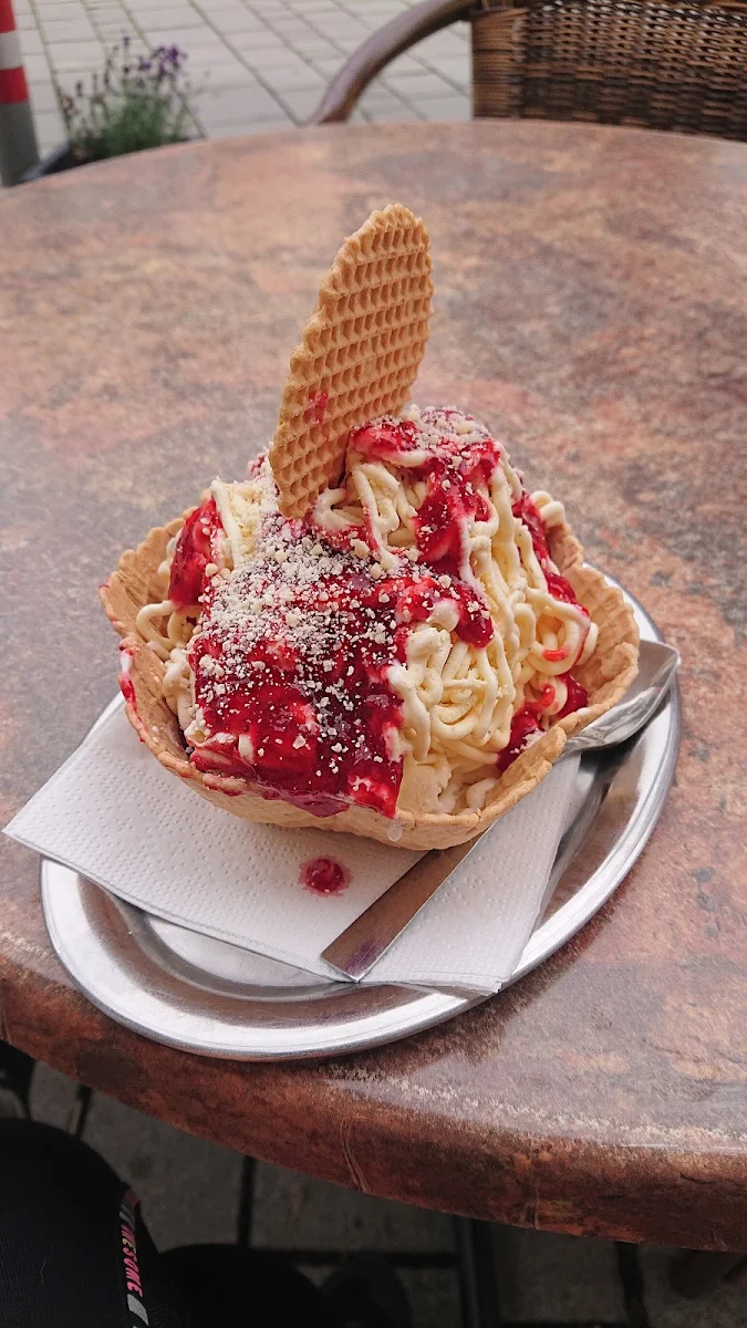 Spaghetti Eis