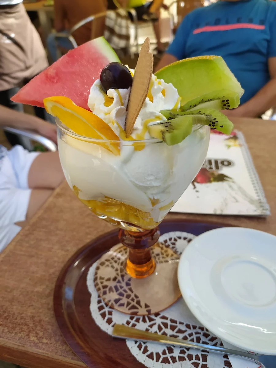 Früchtebecher