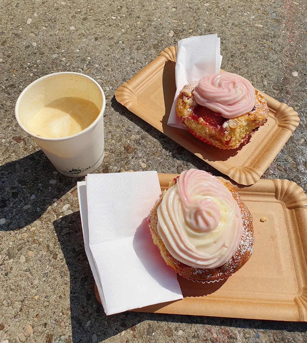 Erdbeer Brombeer Muffin