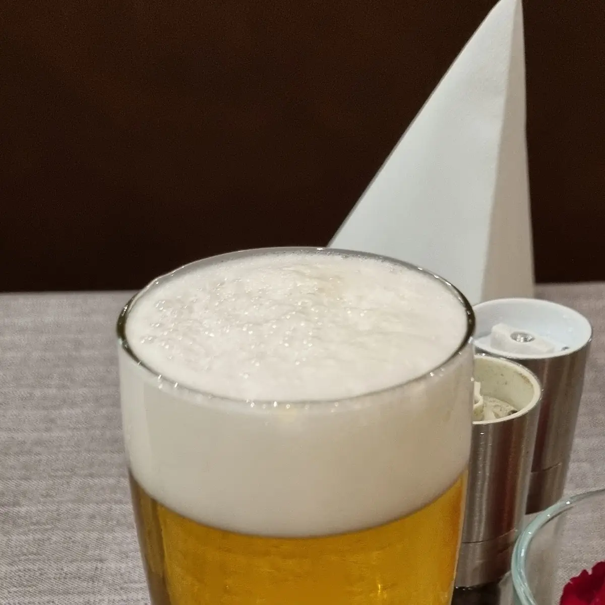 Helles, Belmondo