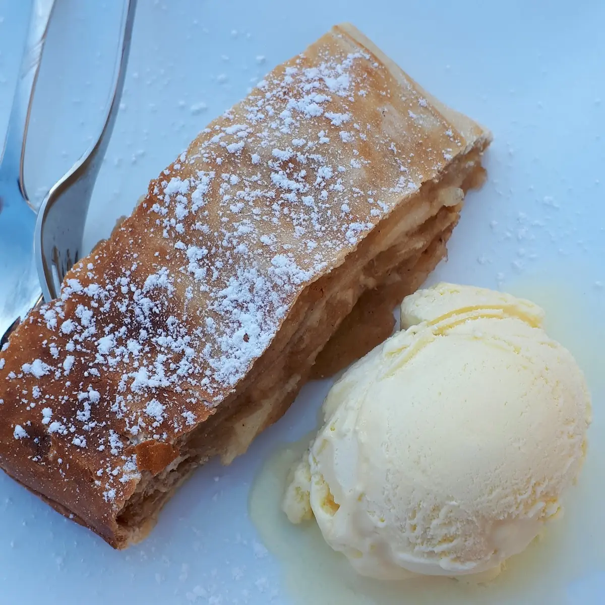 Apfelstrudel
