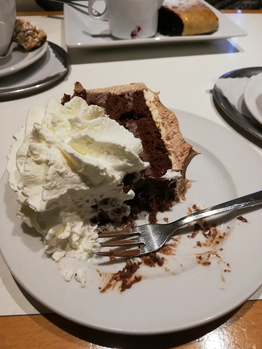 Schoko-sahne Torte