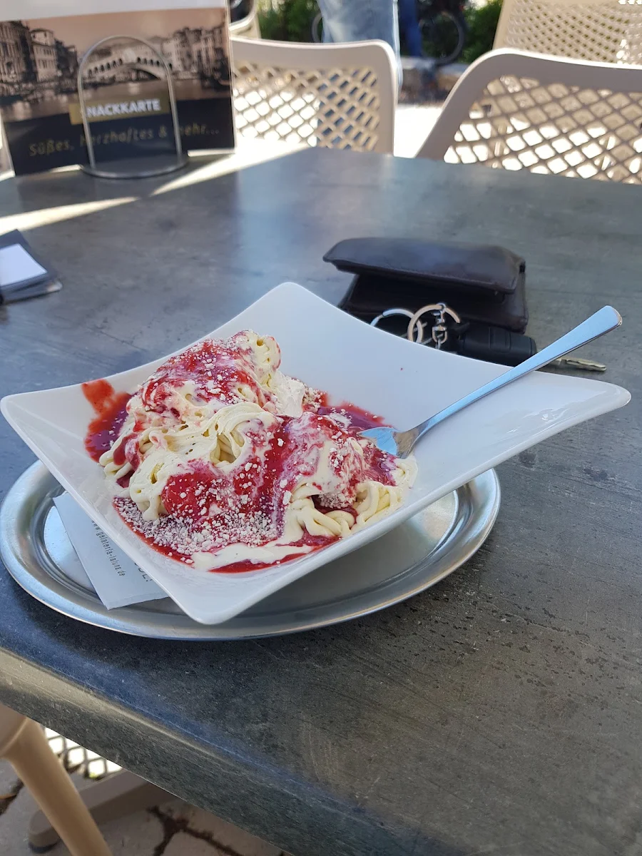 Spaghetti Eis