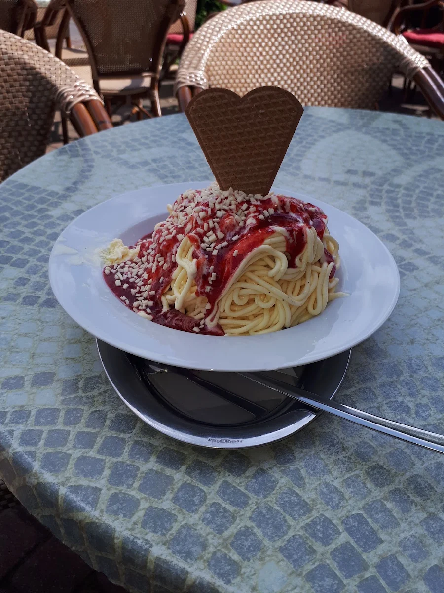 Spaghetti Eis