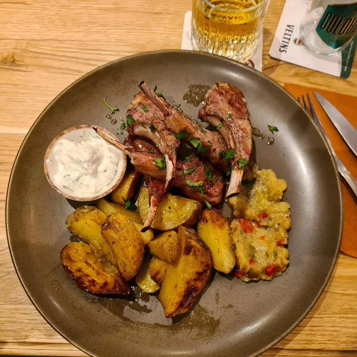 Lammkarree, Yamas GastroBar
