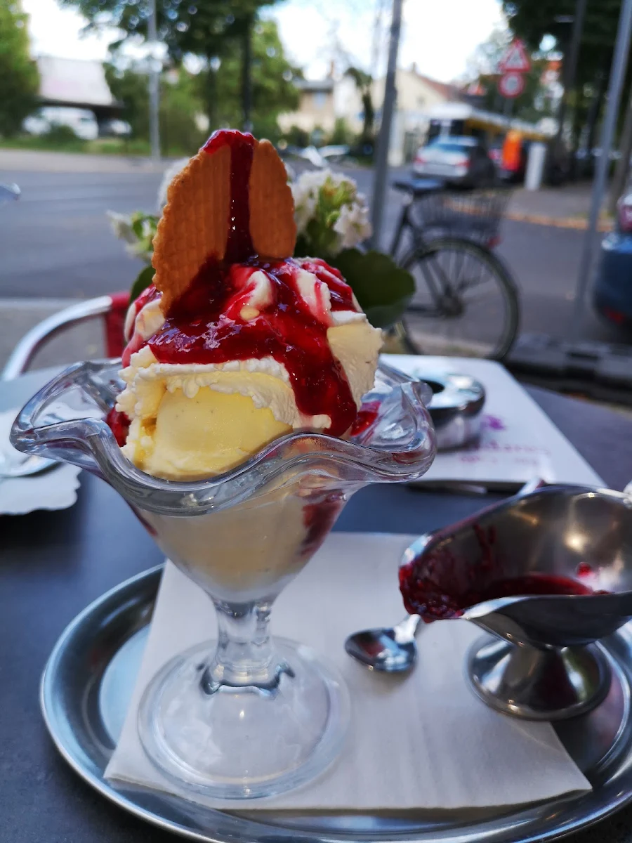 Himbeer Eisbecher