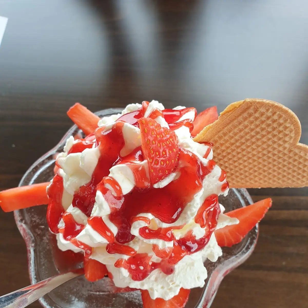 Erdbeerbecher
