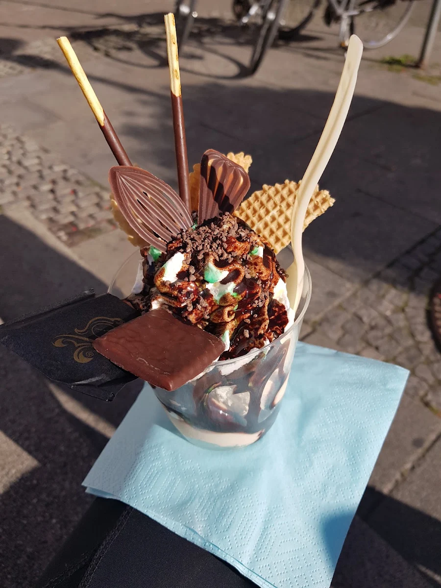 After Eigth Eisbecher
