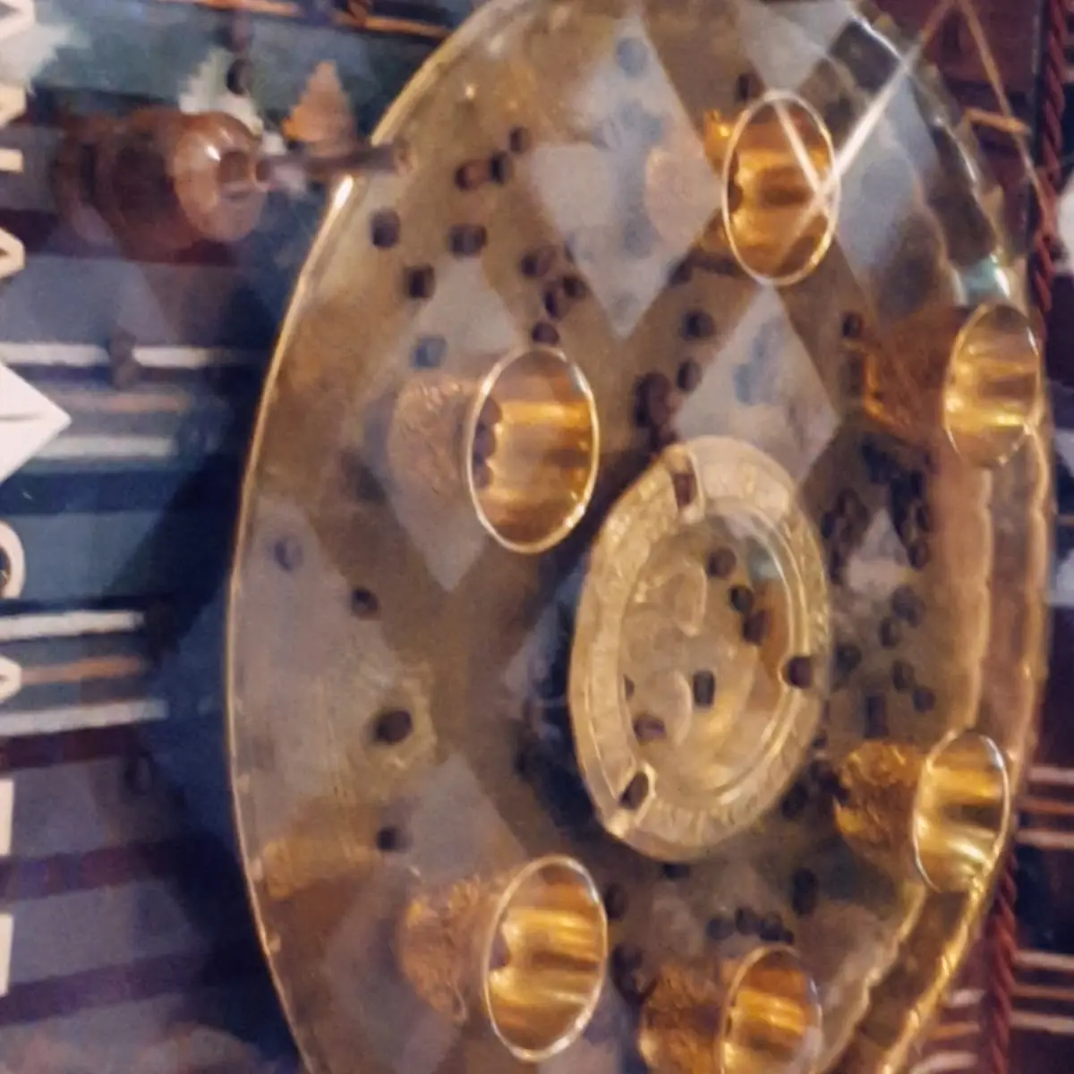 طاولة الضيافة