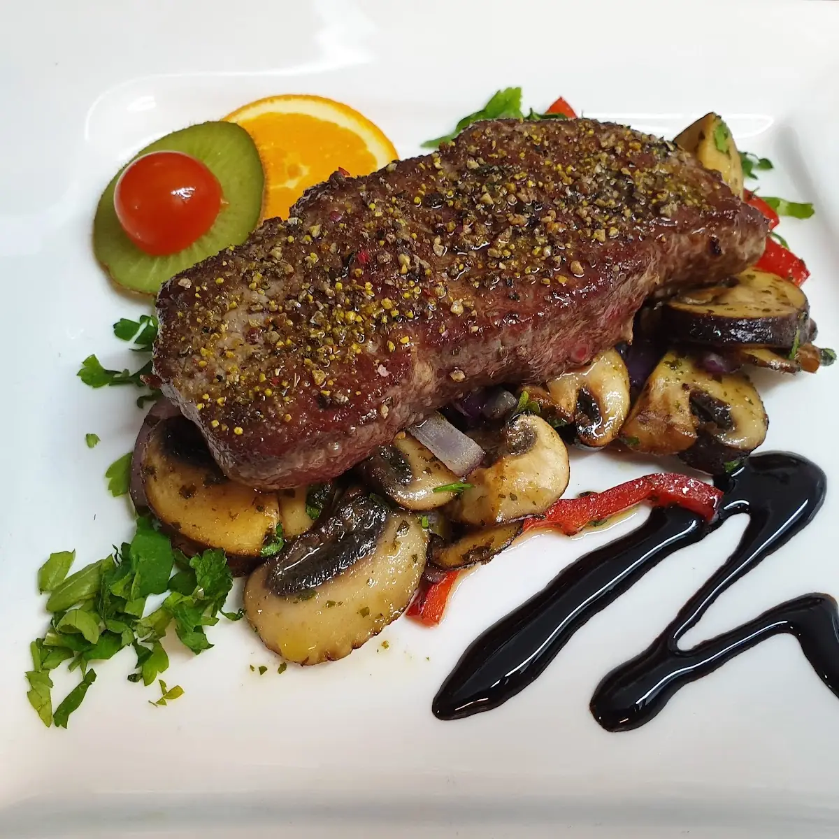 Highlights, Restaurant La Bodega