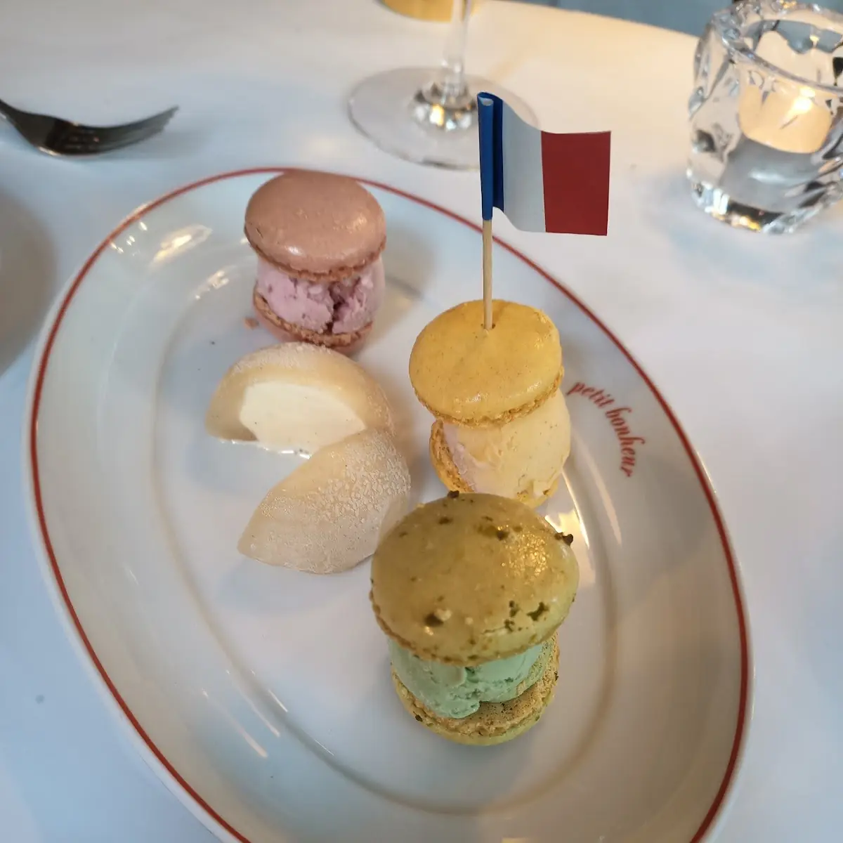 Macron Mit Eis