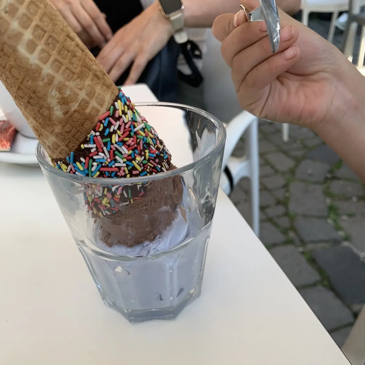 Kinder Eis