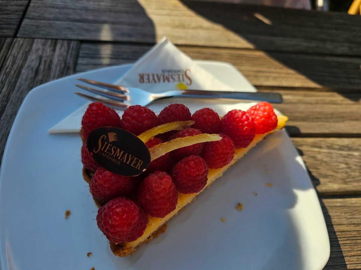 Raspberry Cake