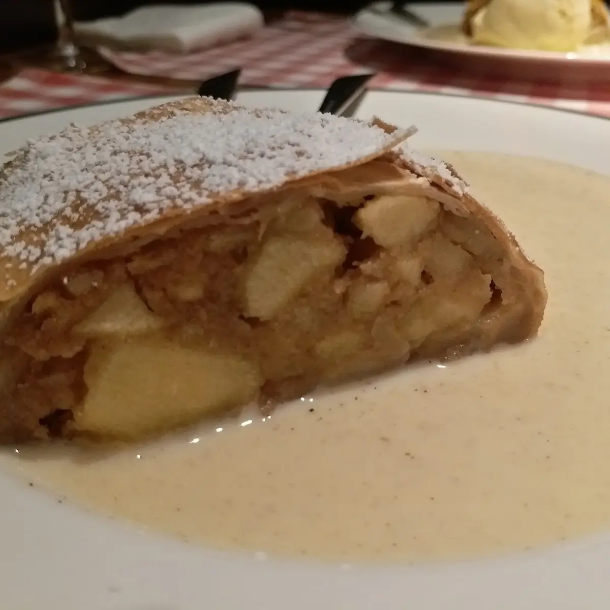 Apfelstrudel